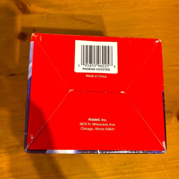 NHL Licensed Riddell Mini Goalie Mask Phoenix Coyotes Still in Box - Picture 6 of 6